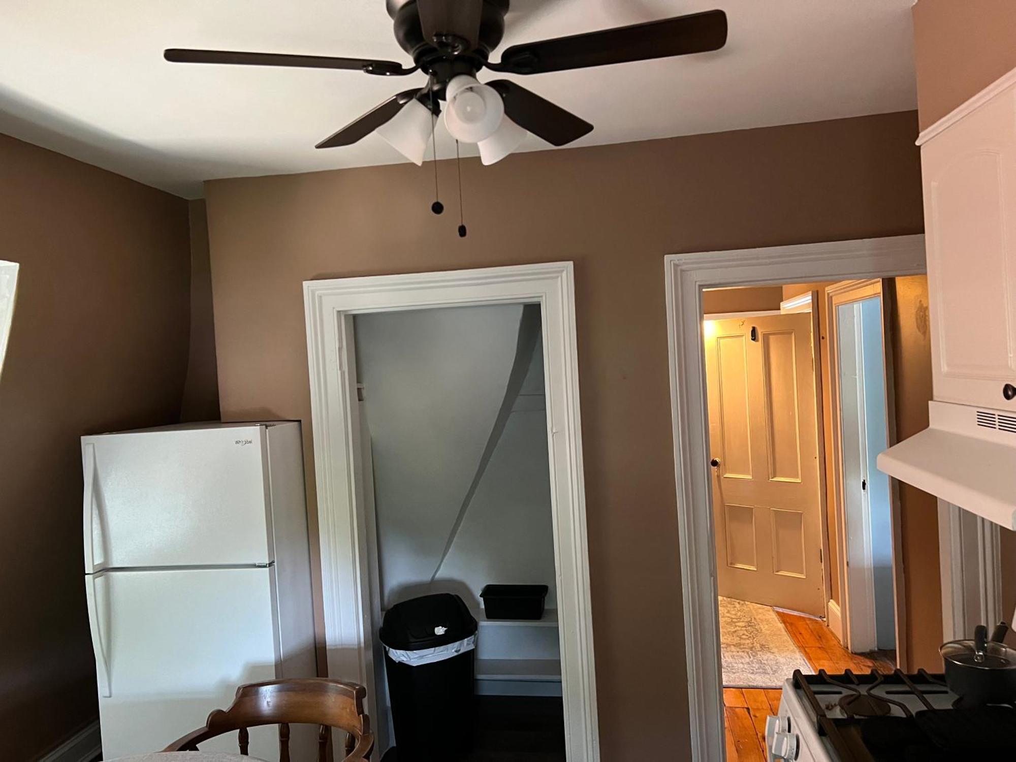 Private Victorian Apartment In Convenient City Location On 5 Acre, Sleeps 5 Poughkeepsie Exterior photo